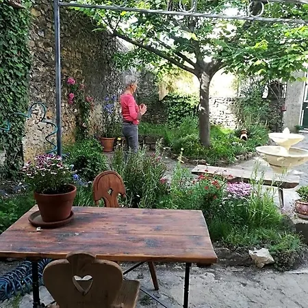 Oda ve Kahvaltı Mas D'antan 3*
