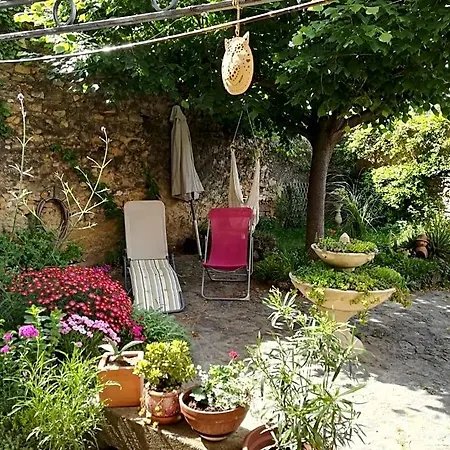 Oda ve Kahvaltı Mas D'antan